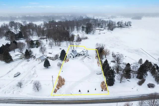 $2,500,000 | 504 South East Silver Lake Road, Traverse City, MI 49685