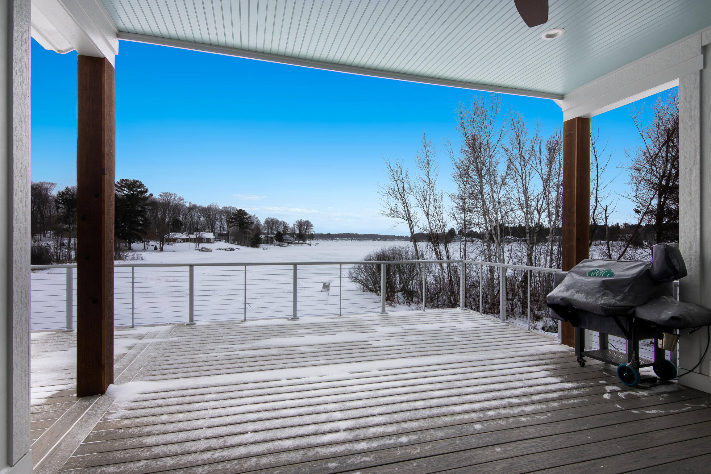 504 South East Silver Lake Road Traverse City, MI 49685 - Photo 22 of 66 62-Scene-59