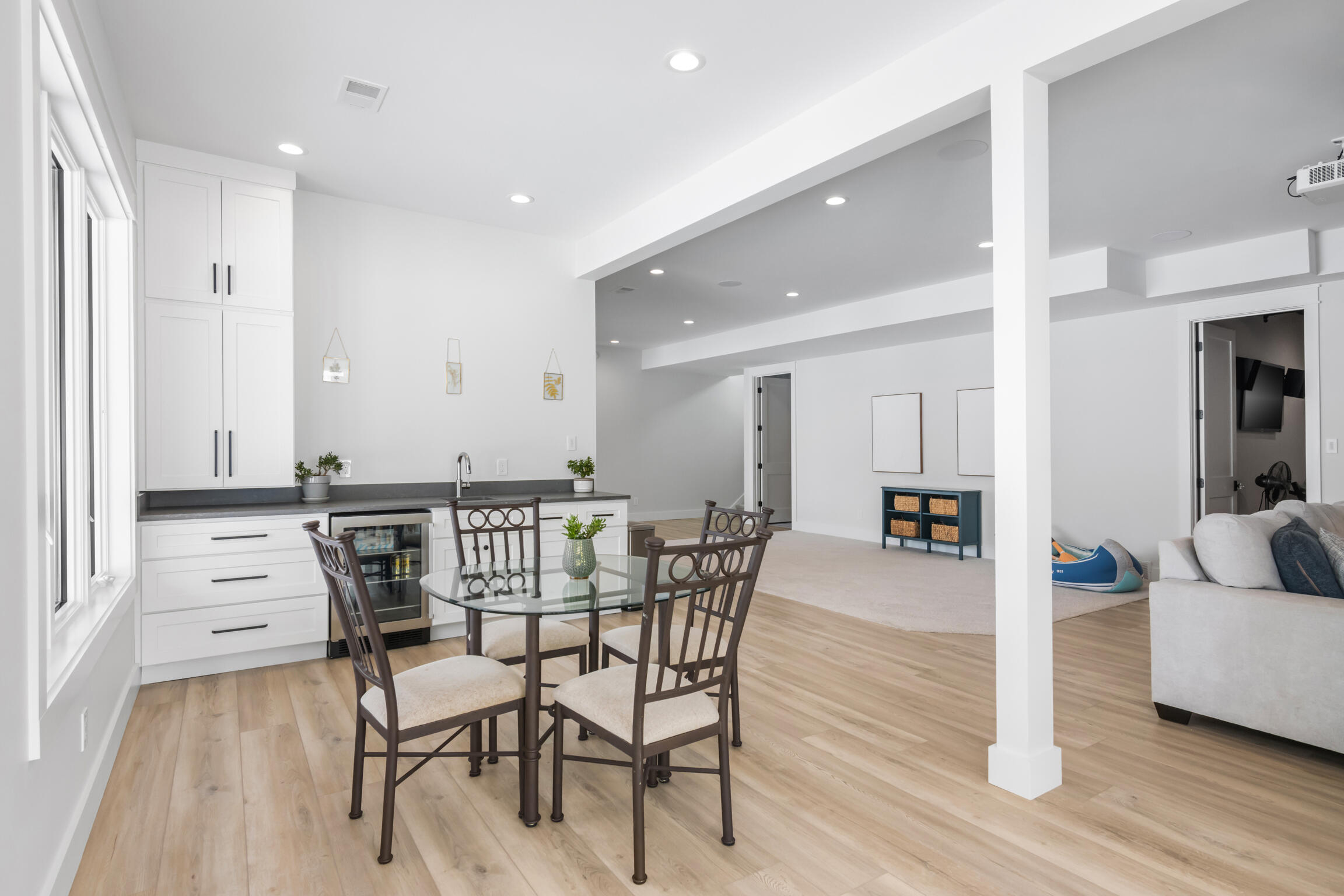 504 South East Silver Lake Road Traverse City, MI 49685 - Photo 55 of 72 50-Scene-47