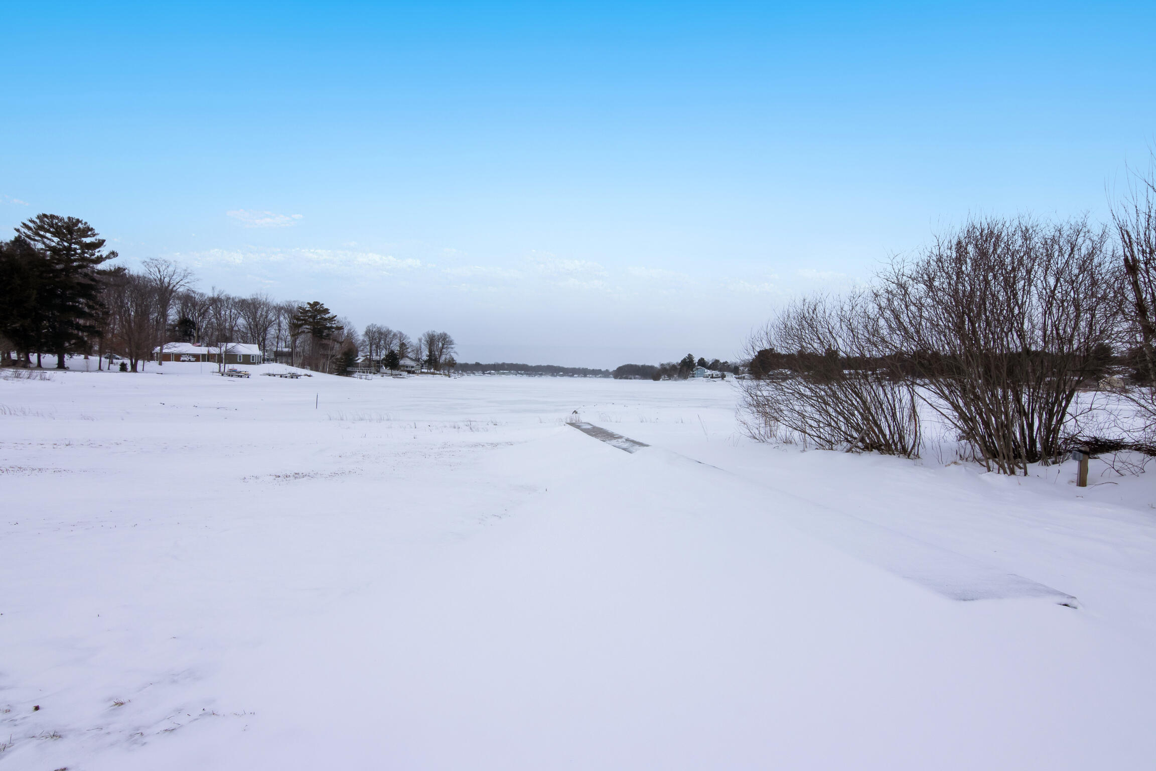 504 South East Silver Lake Road Traverse City, MI 49685 - Photo 62 of 66 56-Scene-53