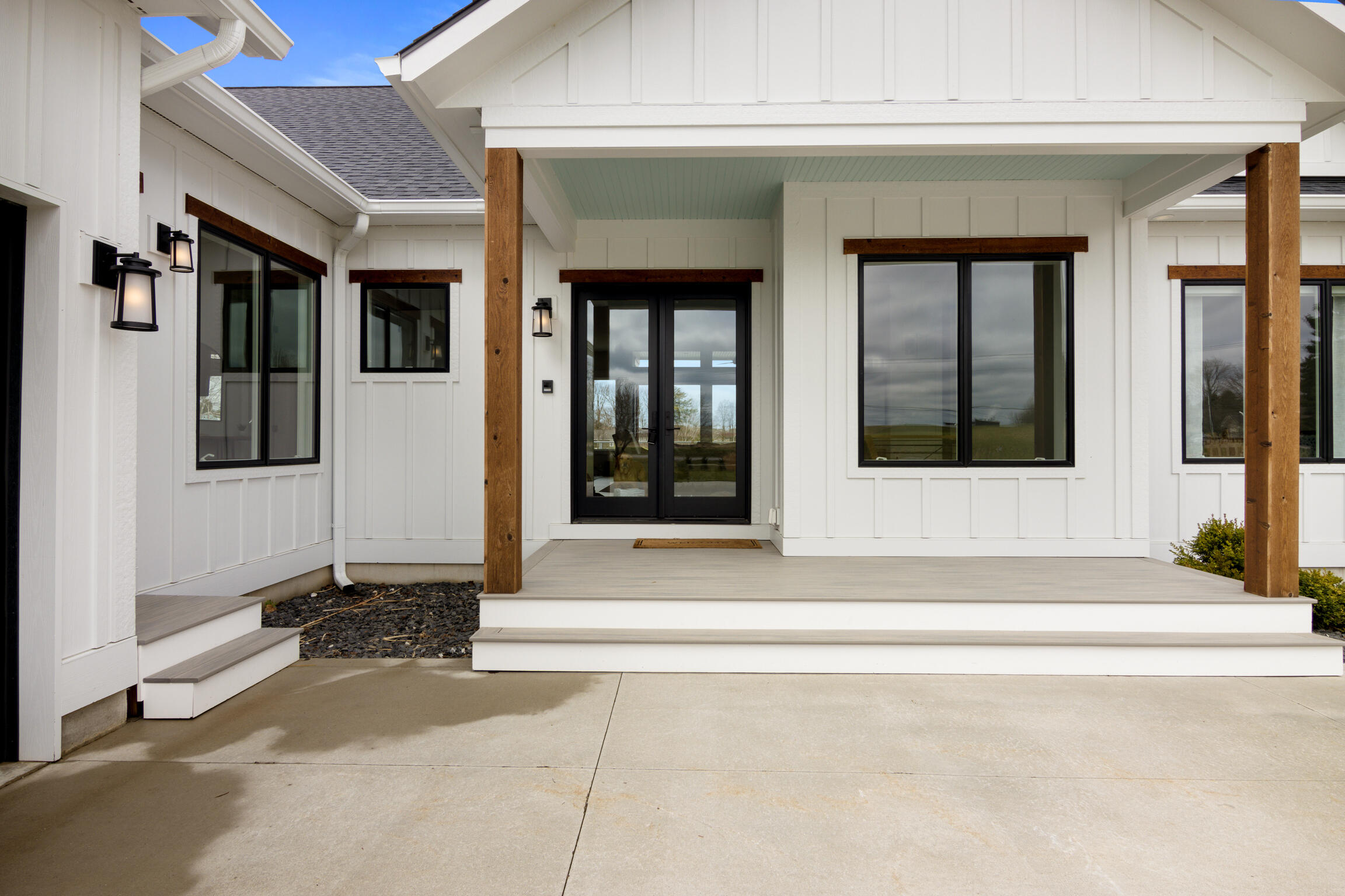 504 South East Silver Lake Road Traverse City, MI 49685 - Photo 8 of 72 76-Greenup-Photos-10