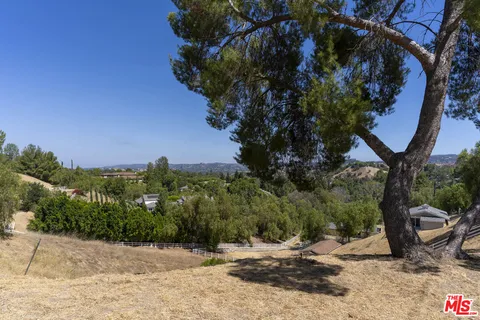 $3,900,000 | 24962 Eldorado Meadow Road, Hidden Hills, CA 91302
