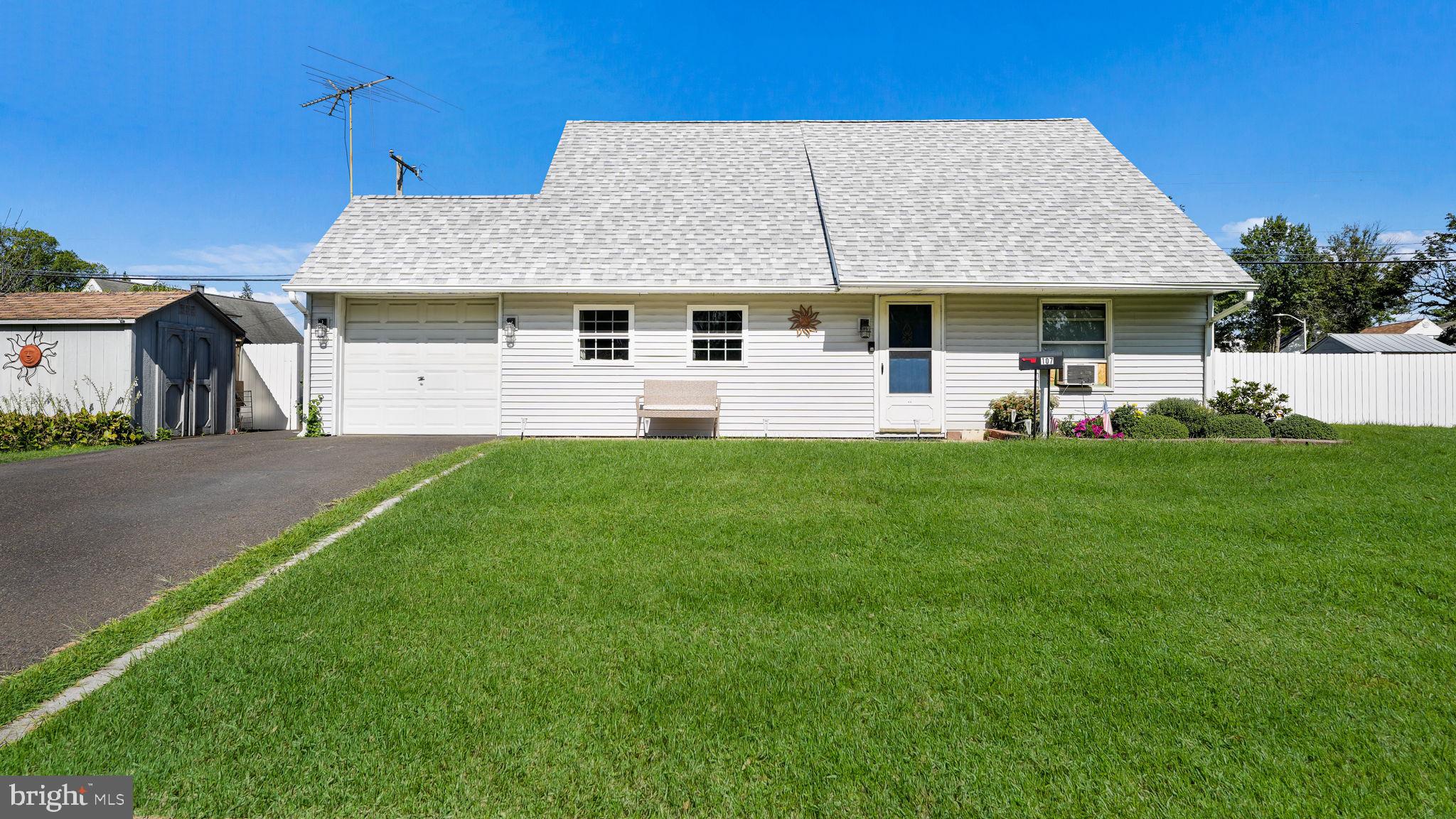107 Hollow Road Levittown, PA 19056 - Photo 20 of 23 Gallery Image 20