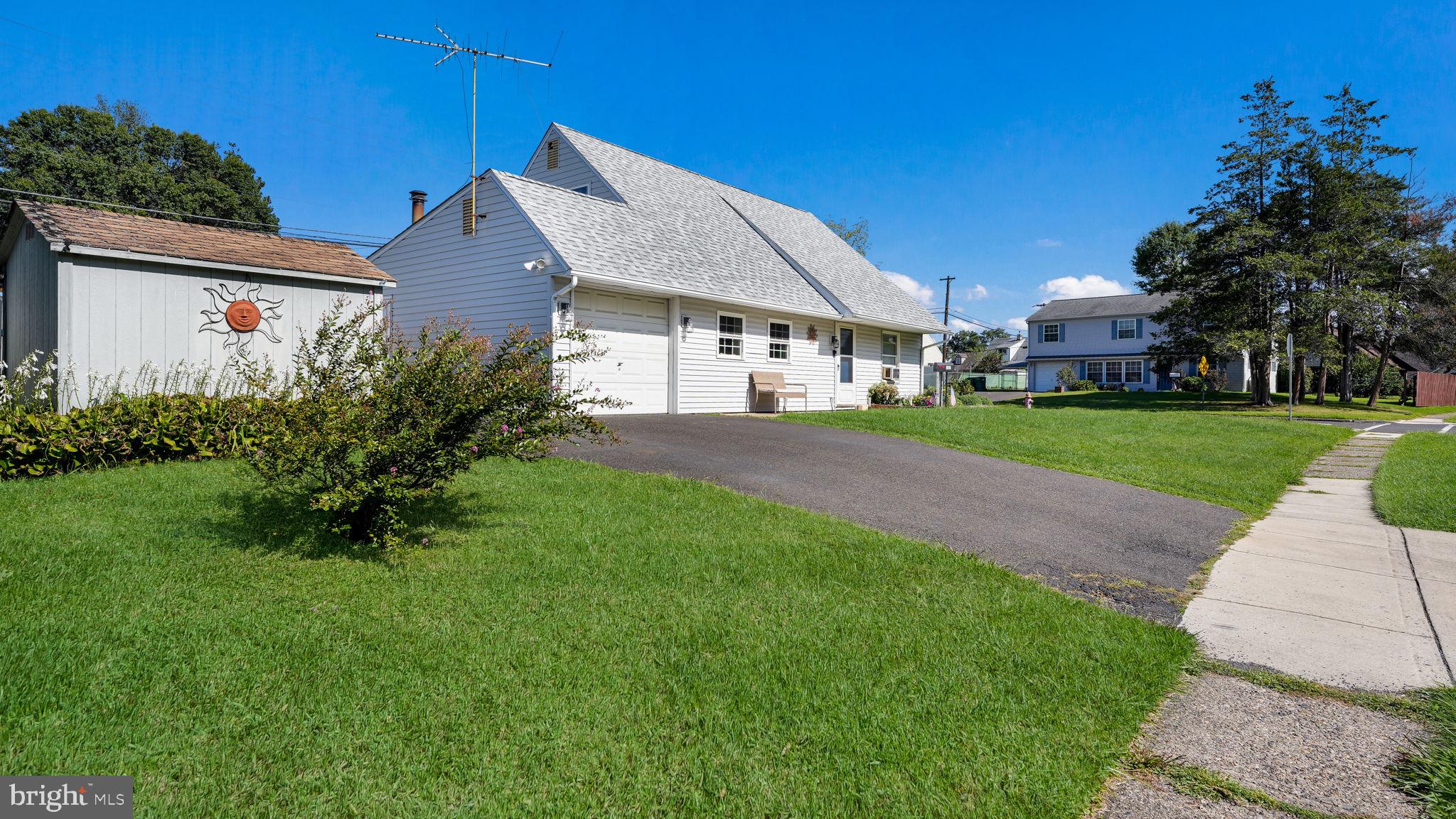 107 Hollow Road Levittown, PA 19056 - Photo 21 of 23 Gallery Image 21