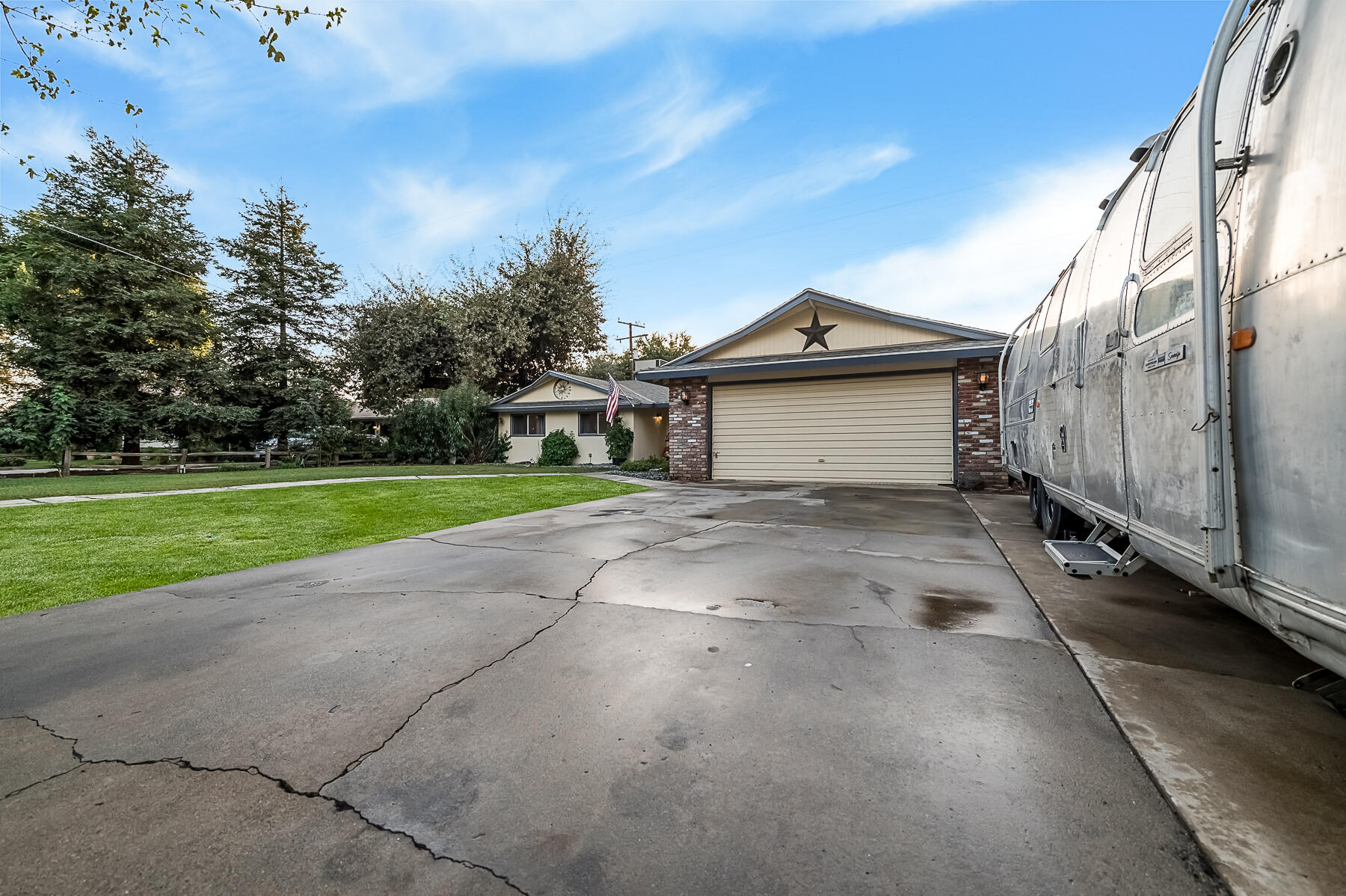 31255 Tower Road Visalia, CA 93292 - Photo 4 of 57 Z62_4434