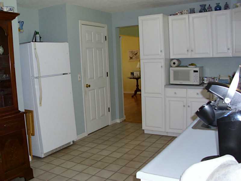 355 Sweet Allen Farm Road South Kingstown, RI 02879 - Photo 8 of 20 Kitchen.