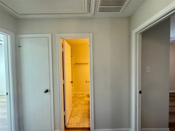 $1,800 | 7906 Emerald Oak Drive, Texas City, TX 77591