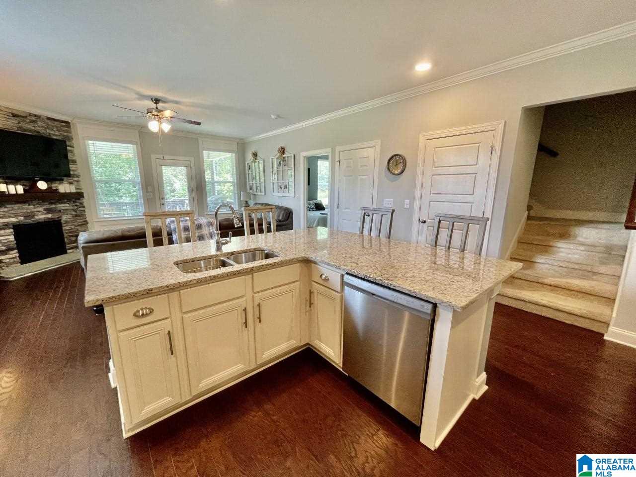 4036 Laura Lane Chelsea, AL 35043 - Photo 9 of 47