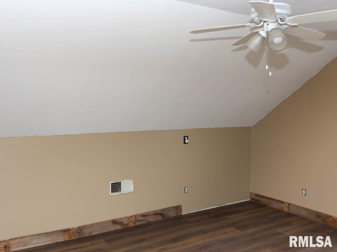 24177 Corinth Road Thompsonville, IL 62890 - Photo 15 of 31