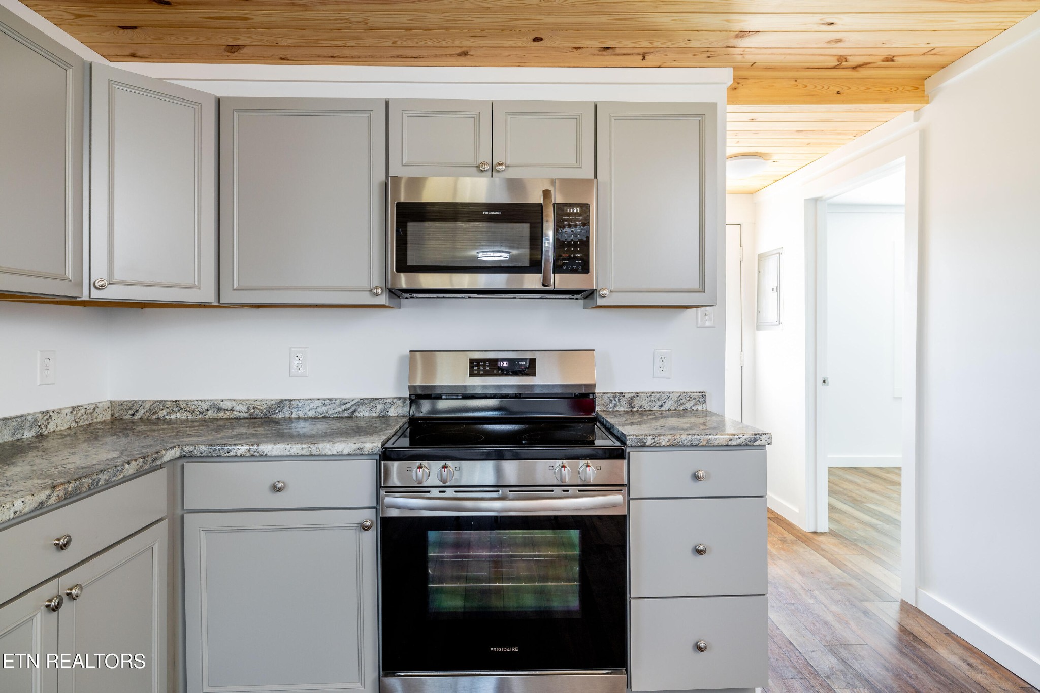 554 East Lincoln Road Alcoa, TN 37701 - Photo 5 of 29 Gallery Image 5