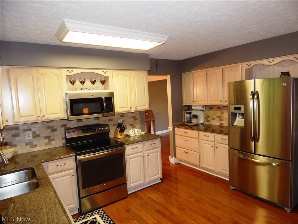 3564 State Road Medina, OH 44256 - Photo 8 of 34