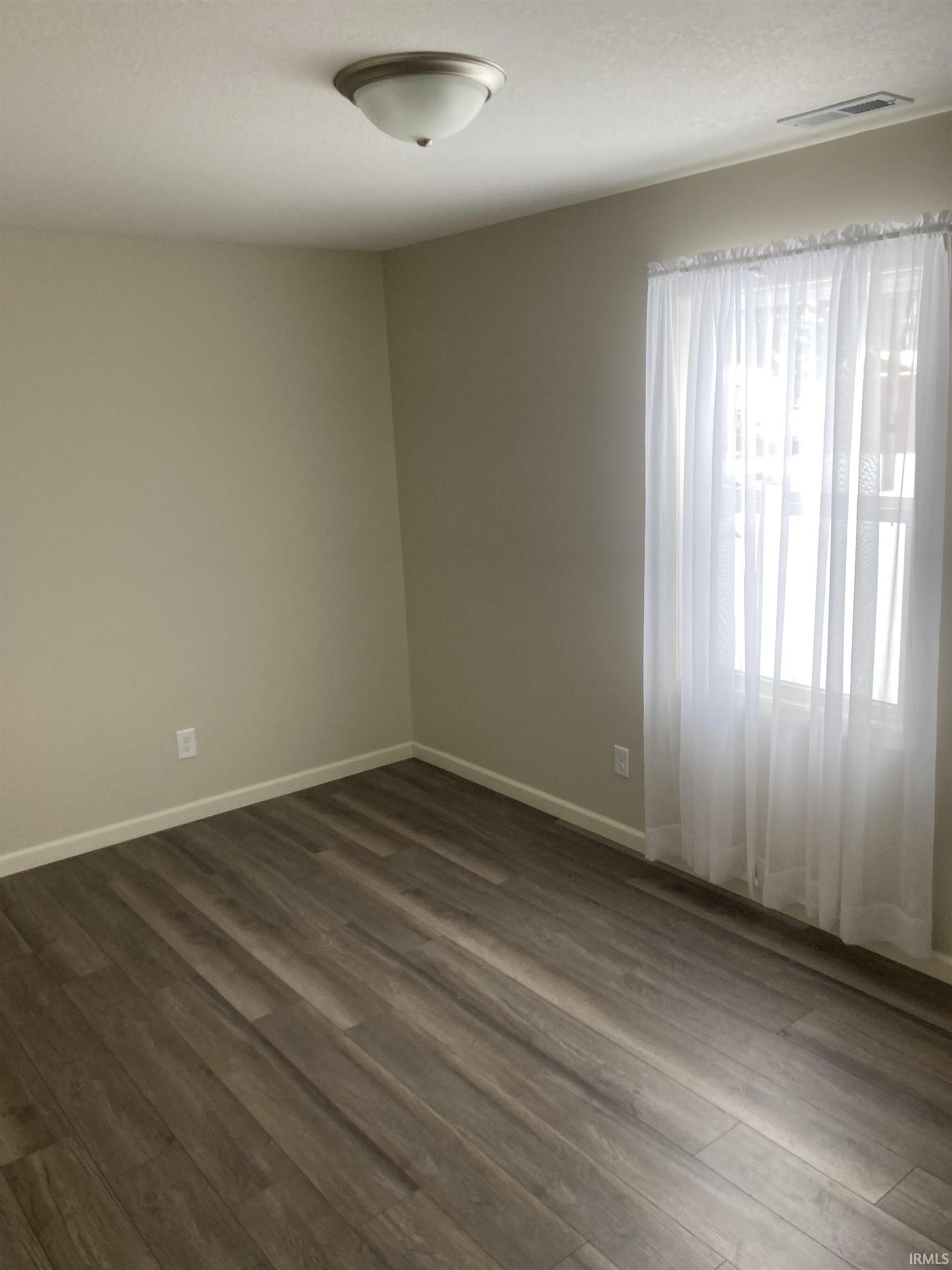 922 North 11th Street Decatur, IN 46733 - Photo 8 of 16