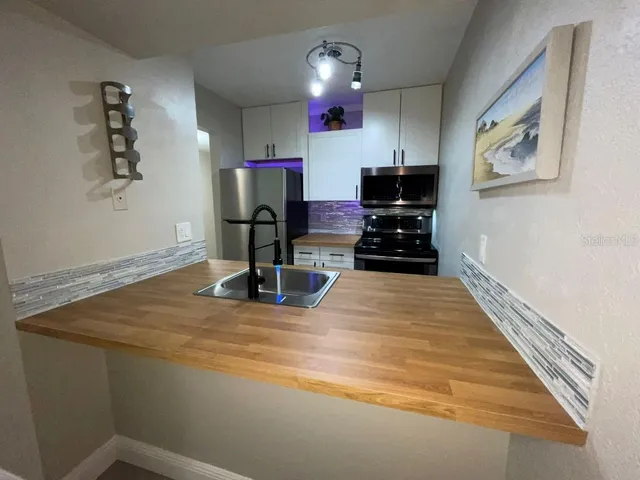 $150,000 | 1799 North Highland Avenue, Unit 172, Clearwater, FL 33755