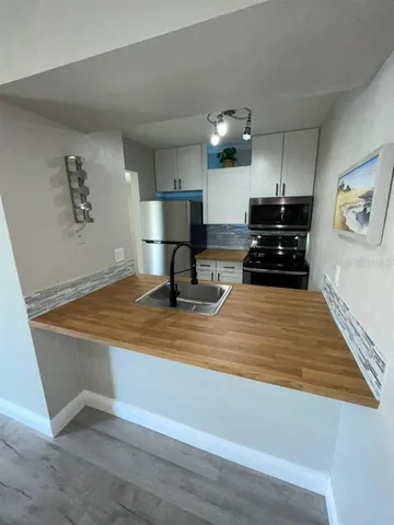 $150,000 | 1799 North Highland Avenue, Unit 172, Clearwater, FL 33755