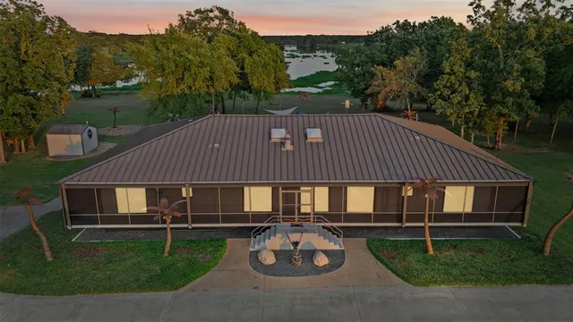 $1,600,000 | 1085 County Road 1960, Yantis, TX 75497