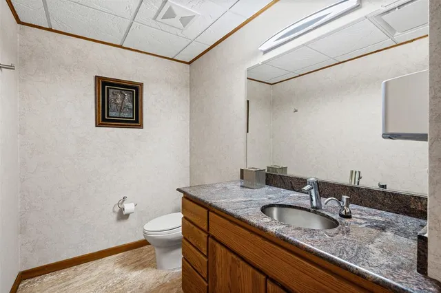 $1,600,000 | 1085 County Road 1960, Yantis, TX 75497