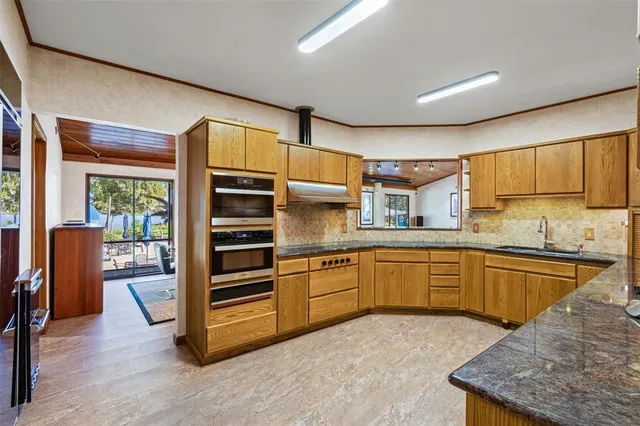 $1,600,000 | 1085 County Road 1960, Yantis, TX 75497