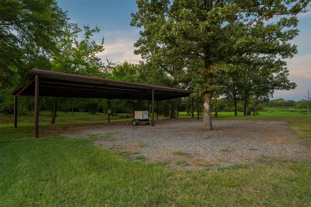 $1,600,000 | 1085 County Road 1960, Yantis, TX 75497