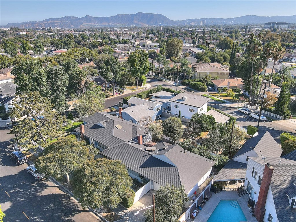 537 Jamestown Road Burbank, CA 91504 - Photo 72 of 75 Gallery Image 72