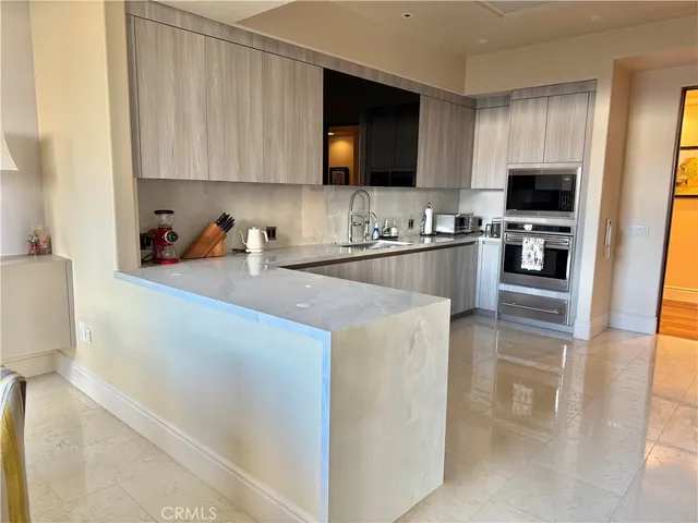 $4,680,000 | 345 East Colorado Boulevard, Unit 303, Pasadena, CA 91101