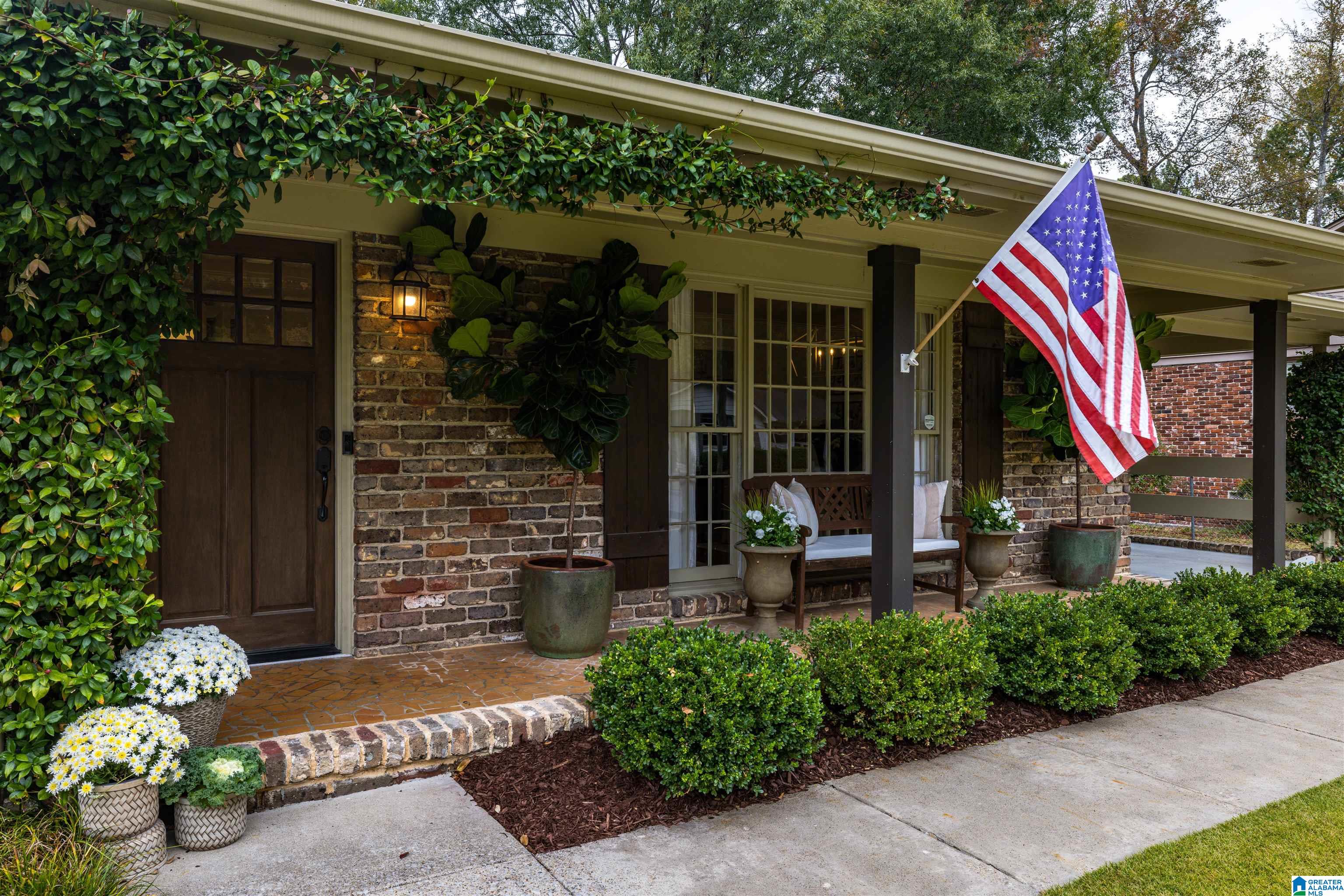 4324 Mountaindale Road Birmingham, AL 35213 - Photo 4 of 45