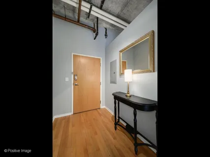 $320,000 | 933 West Van Buren Street, Unit 823, Chicago, IL 60607