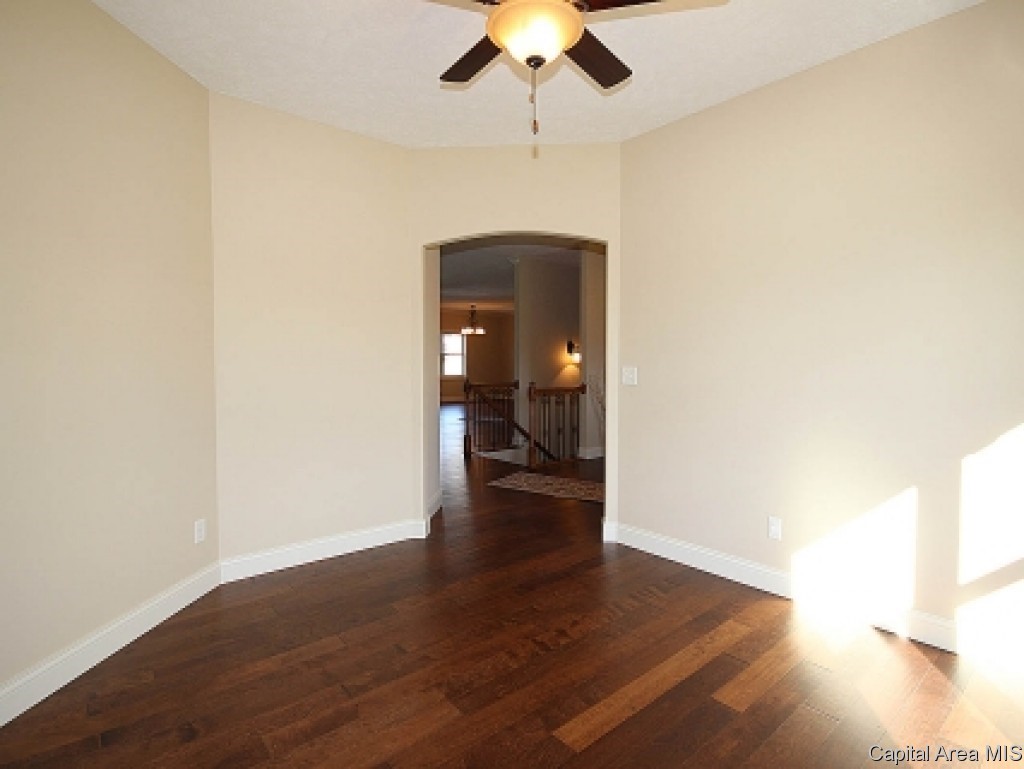 5601 Legacy Lane Springfield, IL 62711 - Photo 10 of 15 Gallery Image 10