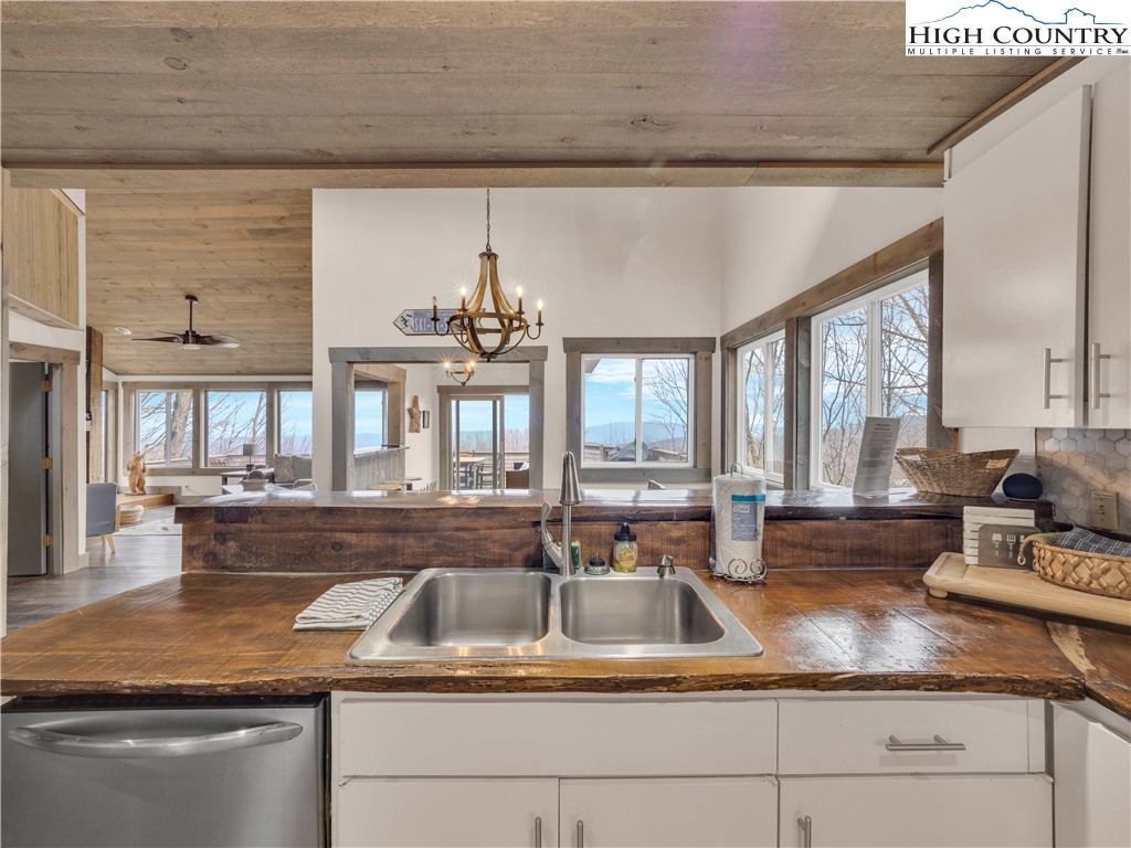 39 The Slopes Road Beech Mountain, NC 28604 - Photo 18 of 33 Gallery Image 18