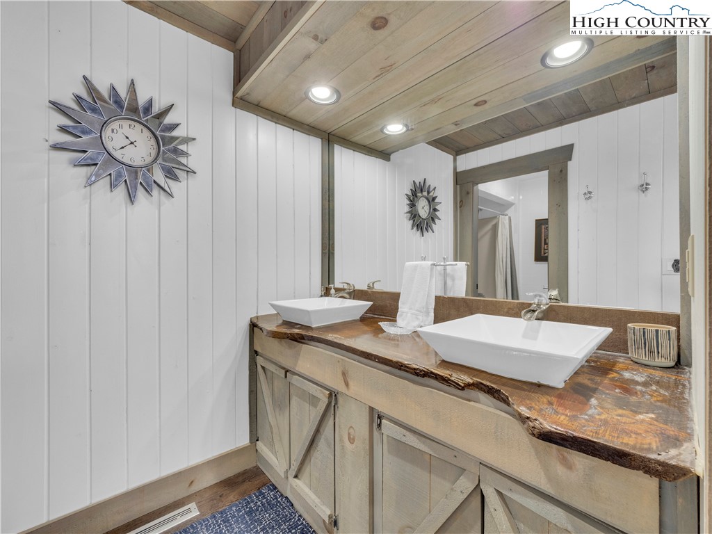 39 The Slopes Road Beech Mountain, NC 28604 - Photo 23 of 33 Gallery Image 23