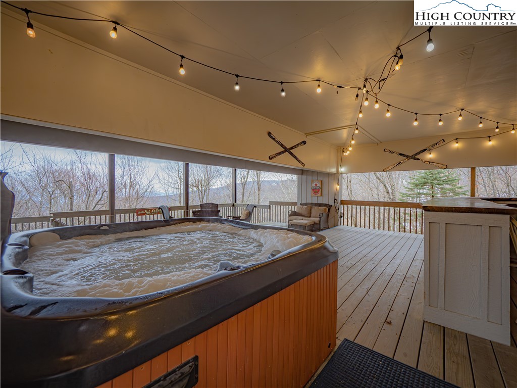 39 The Slopes Road Beech Mountain, NC 28604 - Photo 4 of 33 Gallery Image 4