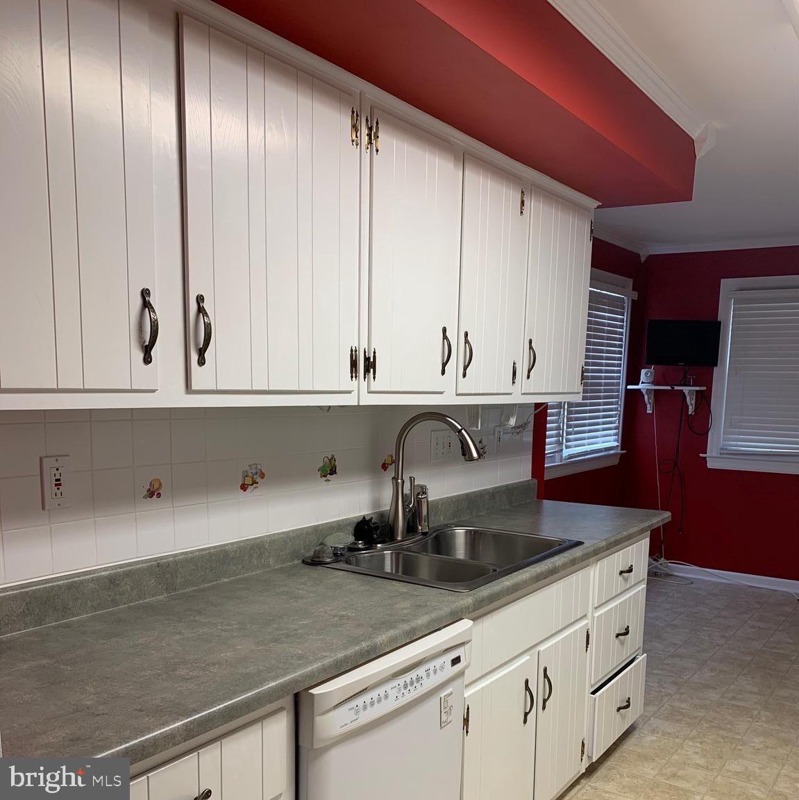 17 Stanford Road Somers Point, NJ 08244 - Photo 6 of 19 Kitchen