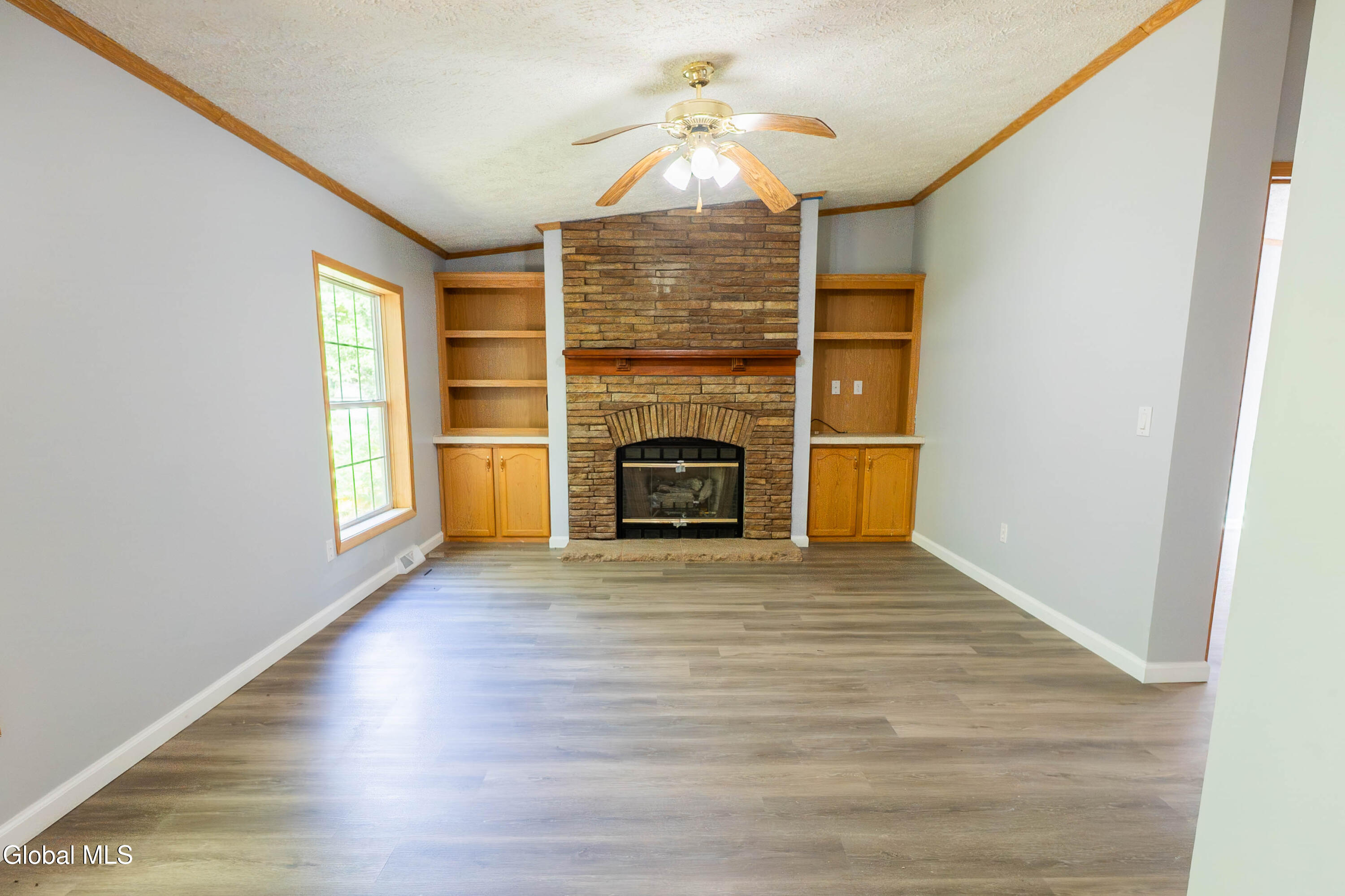 185 B Brookwood Road Halfmoon, NY 12188 - Photo 17 of 36 185B-Brookwood--16