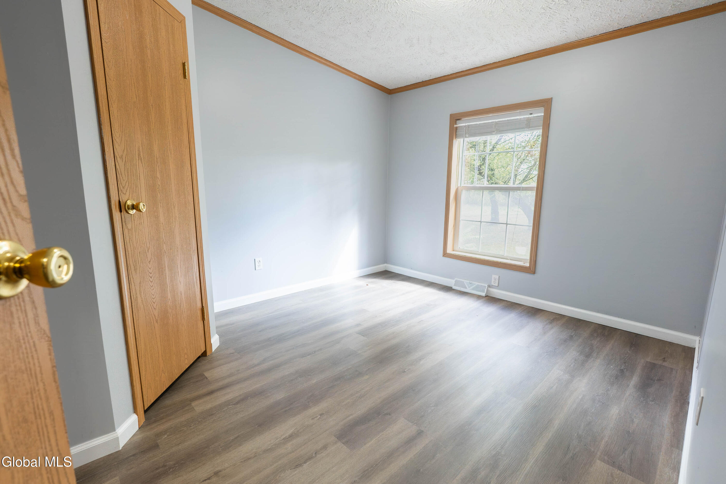 185 B Brookwood Road Halfmoon, NY 12188 - Photo 22 of 36 185B-Brookwood--20