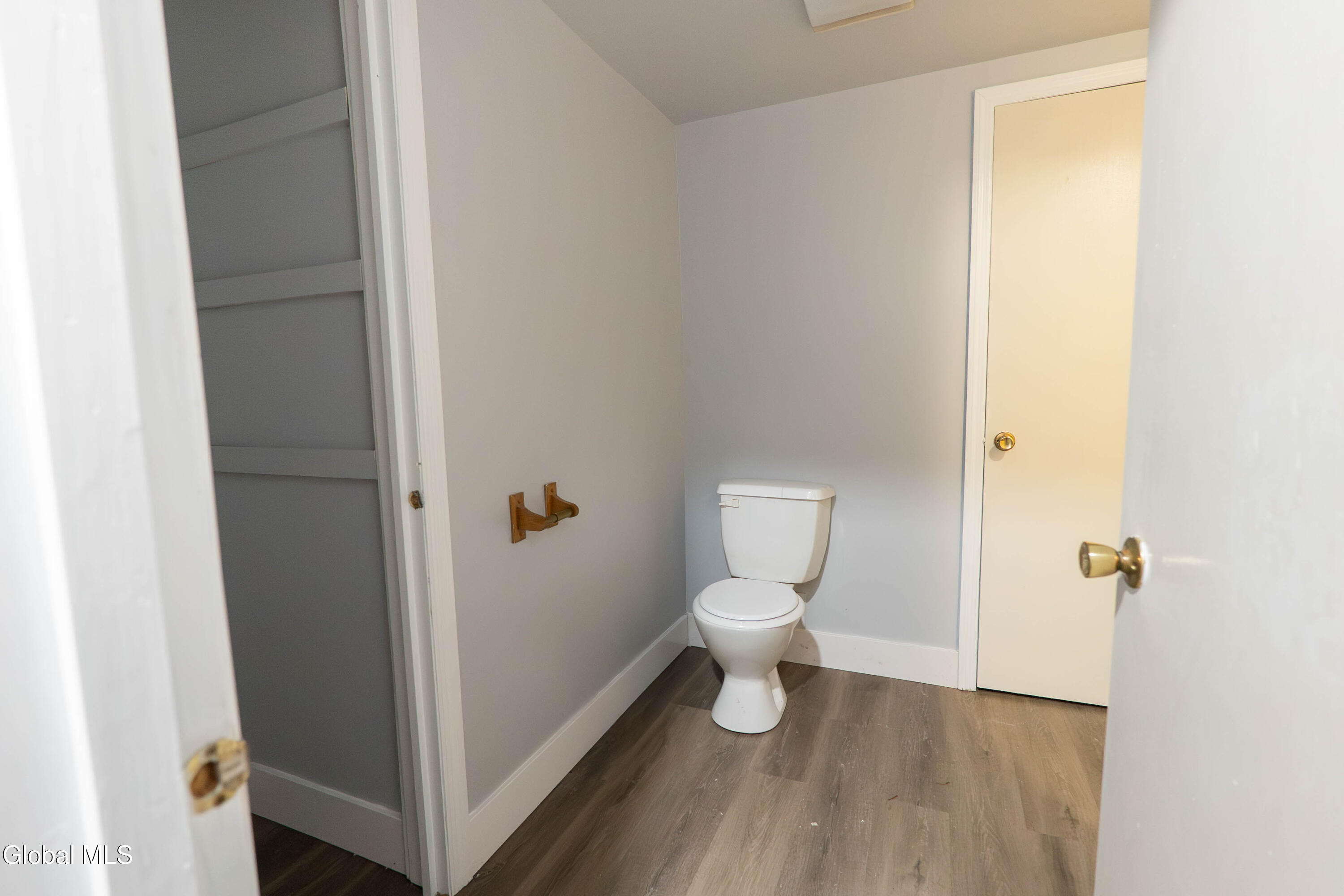 185 B Brookwood Road Halfmoon, NY 12188 - Photo 35 of 36 185B-Brookwood--38