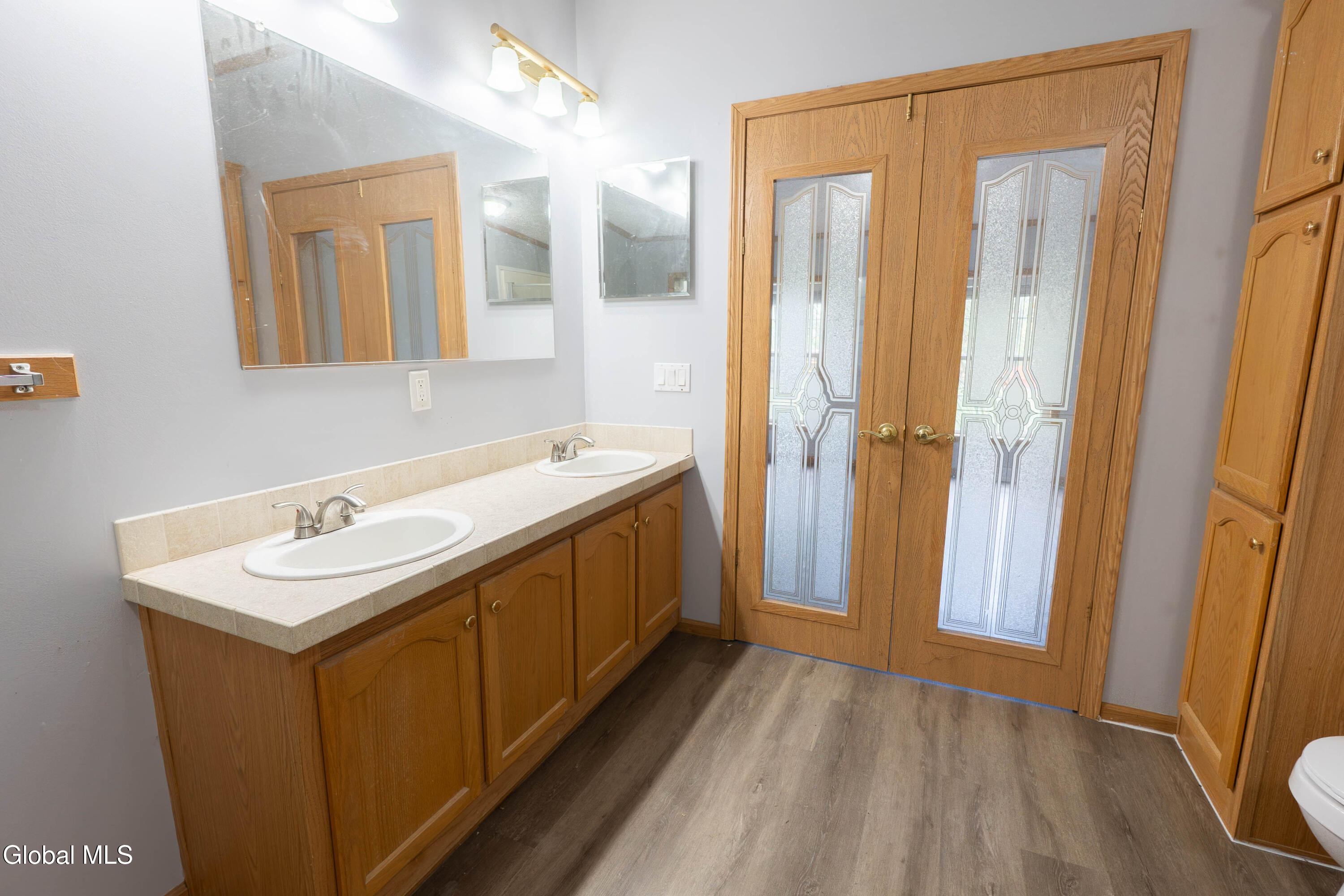 185 B Brookwood Road Halfmoon, NY 12188 - Photo 10 of 36 185B-Brookwood--13