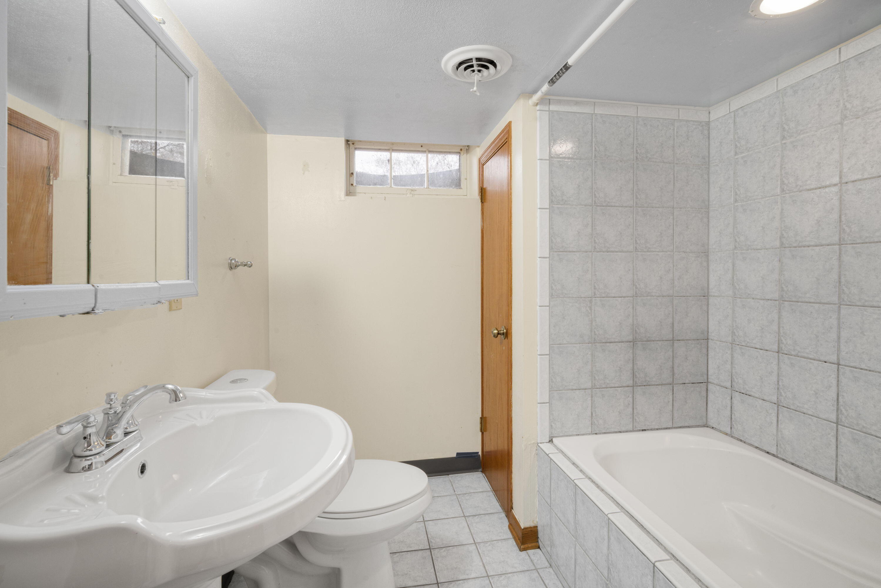 5943 South 18th Street Milwaukee, WI 53221 - Photo 16 of 20 Lower full bathroom