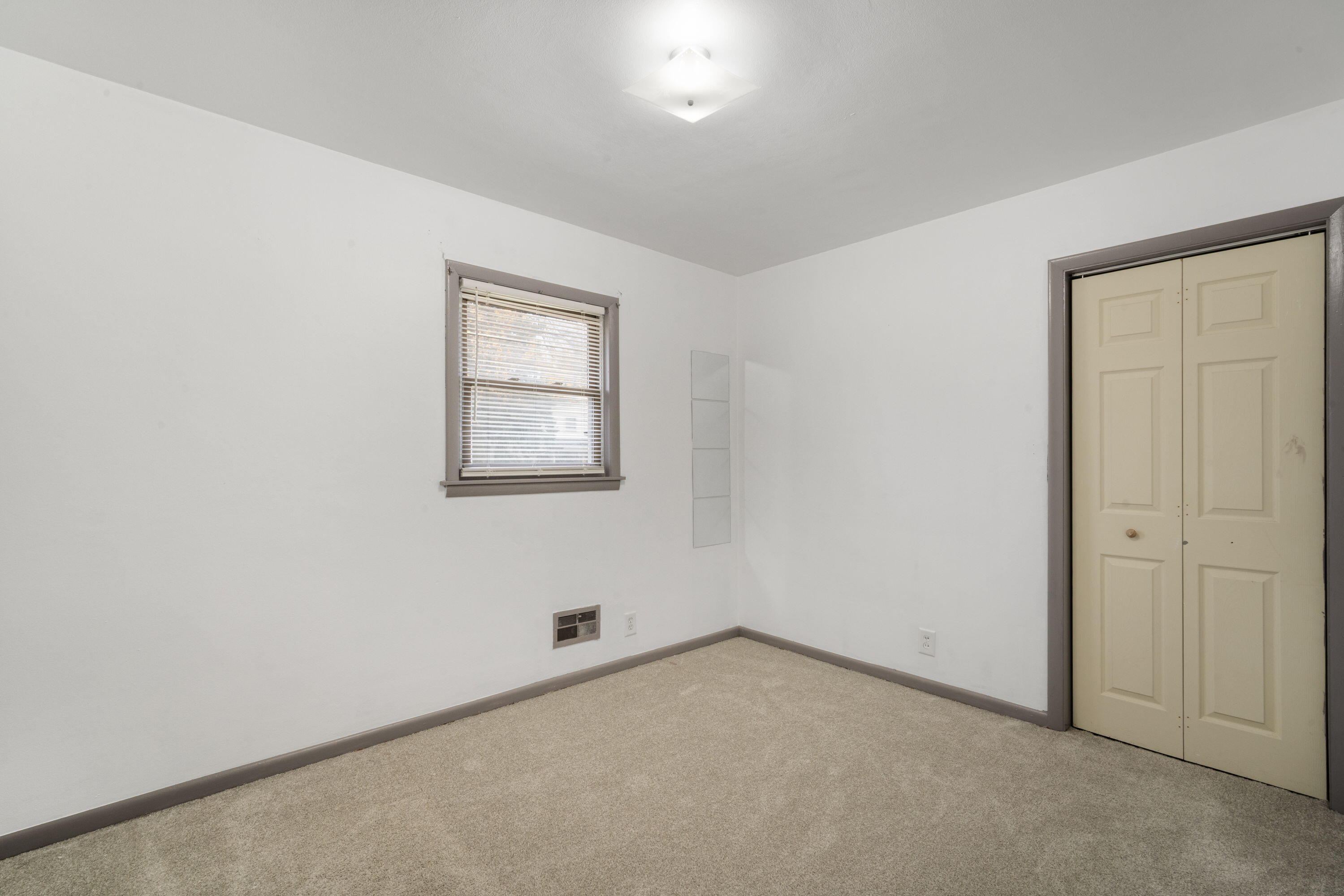 5943 South 18th Street Milwaukee, WI 53221 - Photo 20 of 20 Bedroom3