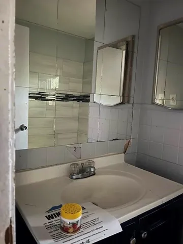 $114,900 | 1490 East 77th Street, Kansas City, MO 64131