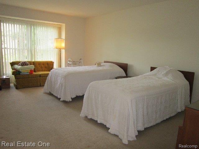 23031 Farmington Road, Unit 37 Farmington, MI 48336 - Photo 14 of 25 master bedroom.JPG