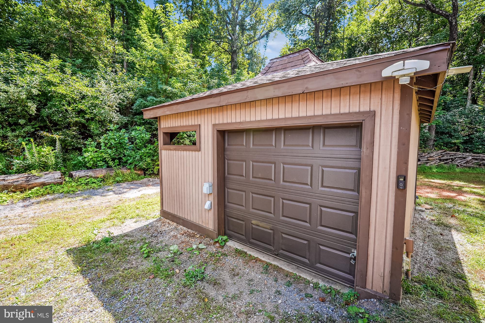 21826 Blue Ridge Mountain Road Paris, VA 20130 - Photo 11 of 60 a front view of house with yard