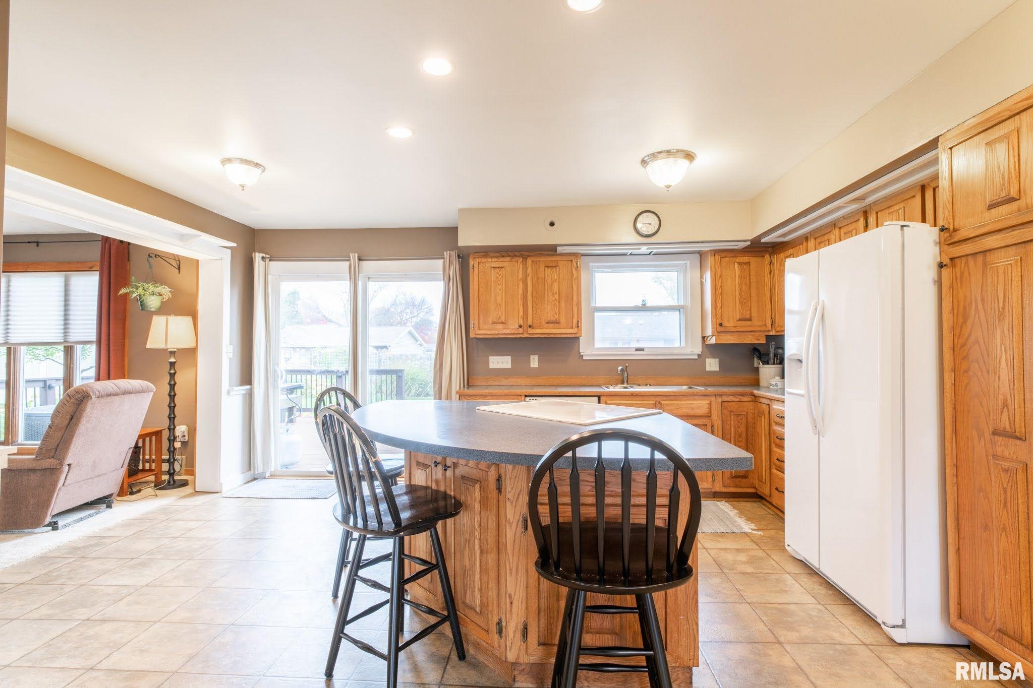 505 Ridge Lane Eureka, IL 61530 - Photo 12 of 45 Gallery Image 12