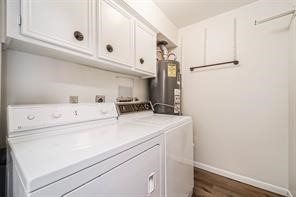 1111 Pecan Circle Seabrook, TX 77586 - Photo 27 of 31 a utility room with dryer and washer
