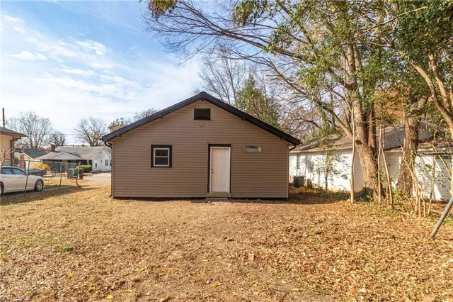 $199,000 | 208 Underhill Street, High Point, NC 27260