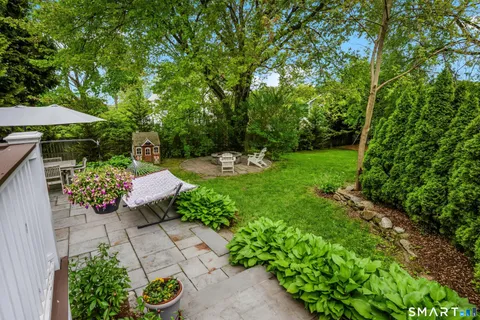 $1,595,000 | 229 West Avenue, Darien, CT 06820