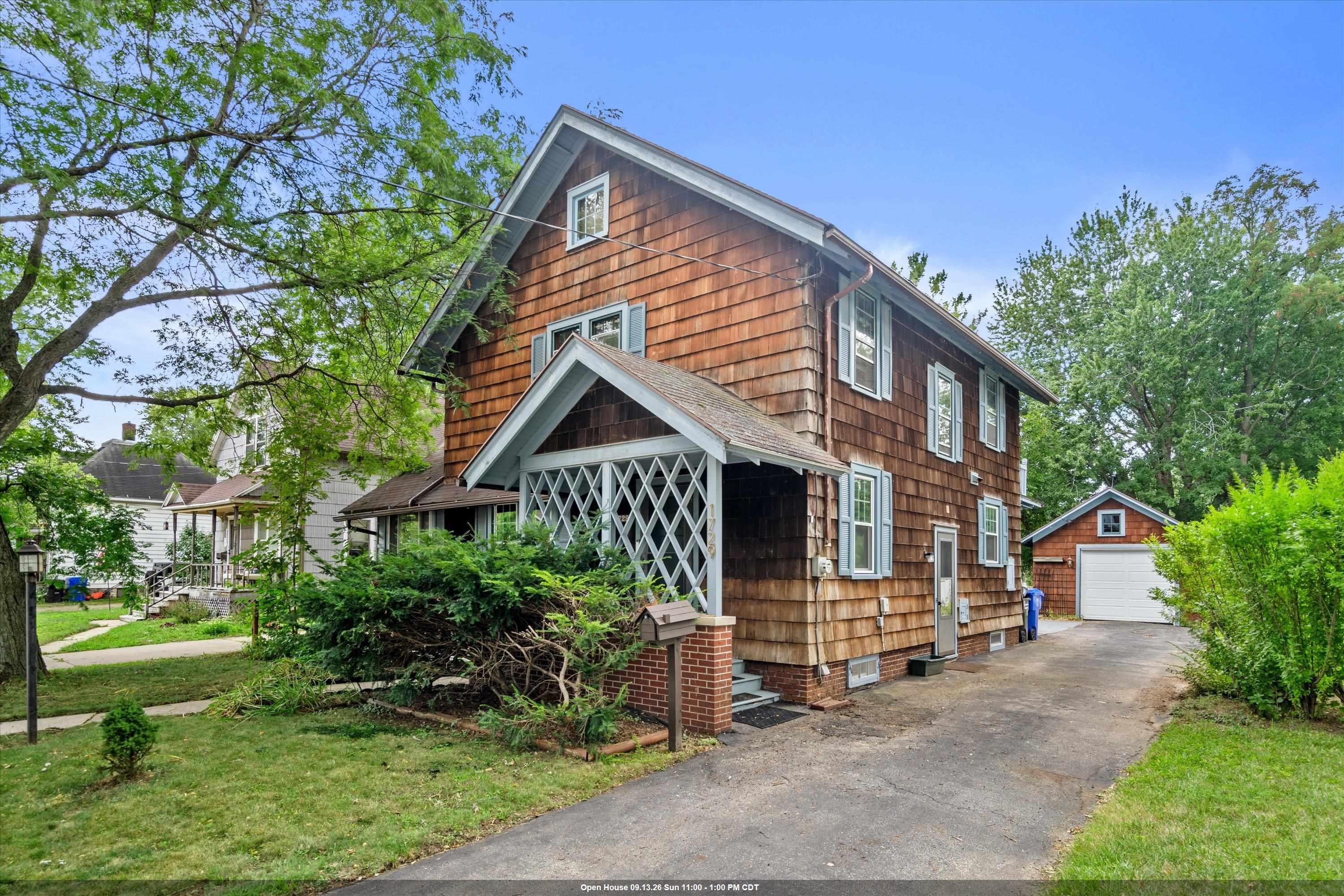 1729 North Oneida Street Appleton, WI 54911 - Photo 1 of 31 Gallery Image 1