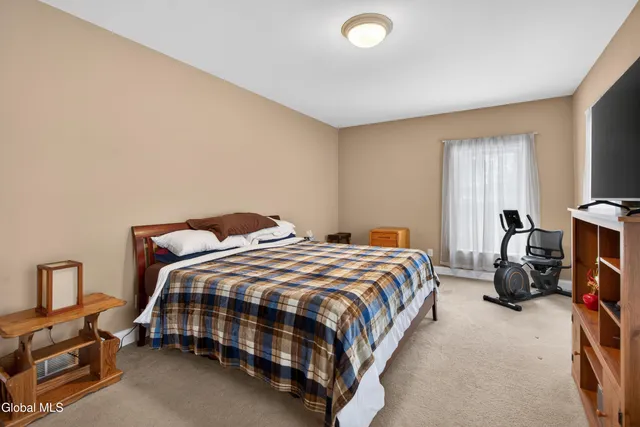 $549,900 | 15 Debbie Lane, Sand Lake, NY 12018