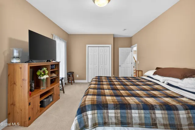 $549,900 | 15 Debbie Lane, Sand Lake, NY 12018