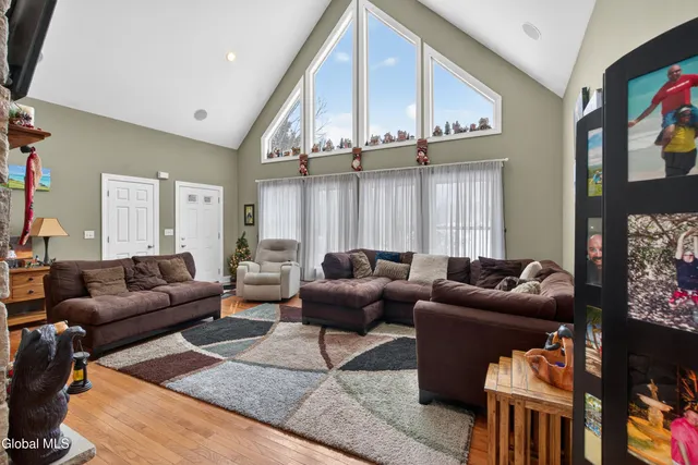 $549,900 | 15 Debbie Lane, Sand Lake, NY 12018