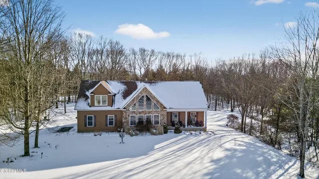 $549,900 | 15 Debbie Lane, Sand Lake, NY 12018