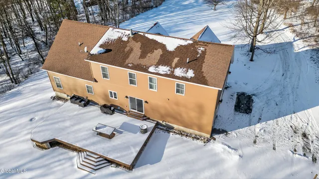 $549,900 | 15 Debbie Lane, Sand Lake, NY 12018